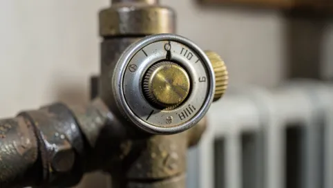głowica termostatyczna starego typu